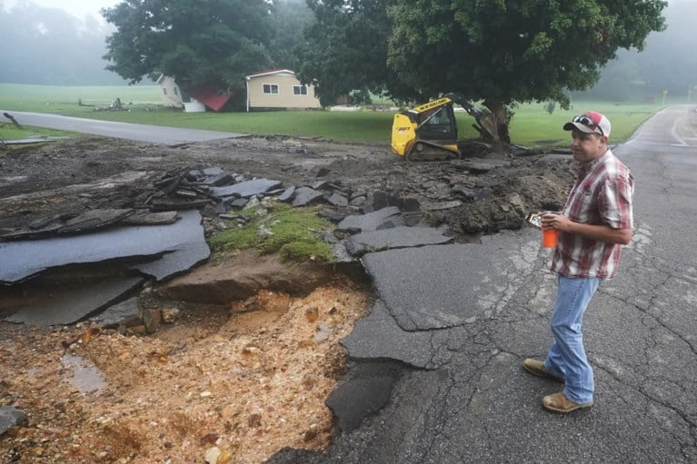 Al 21 doden bij overstromingen in Tennessee, 50 vermisten