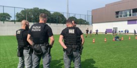 Politie werkt samen met voetbalclub Anderlecht om agenten aan te trekken