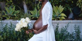 Lil Nas X kondigt debuutplaat aan met ‘zwangerschapsfoto’s’