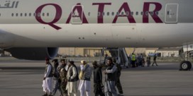 Vliegtuig met honderdtal geëvacueerde buitenlanders vanuit Kaboel aangekomen in Qatar