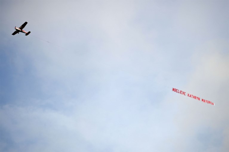 Ronaldo schiet meteen twee keer raak voor ManU, terugkeer ontsierd door banner