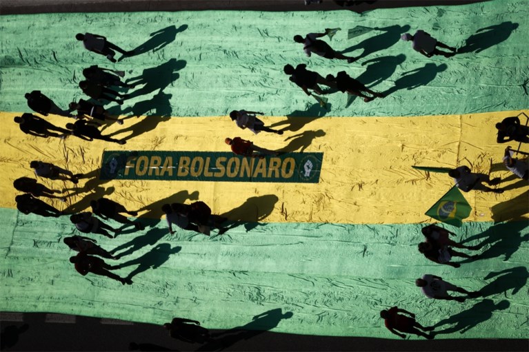 Honderden mensen op straat in Brazilië tegen president Bolsonaro en presidentskandidaat Lula