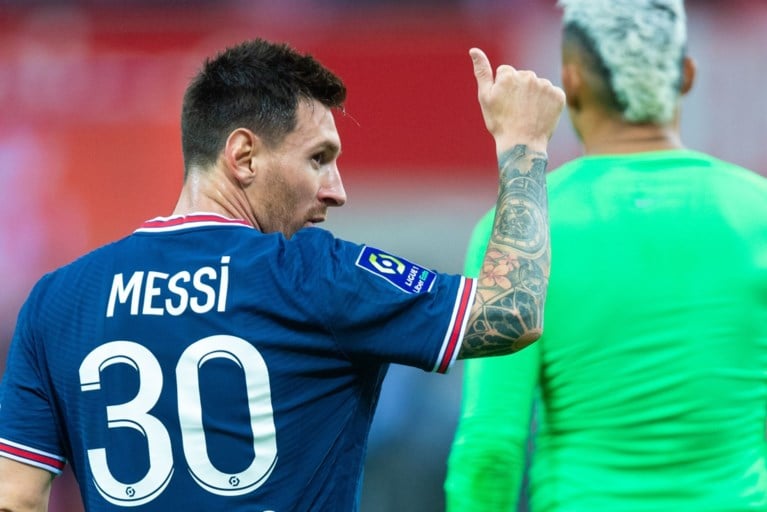 Internationale pers over PSG-debuut Messi: ‘Prima samenspel met andere sterren’, al is eén blad minder enthousiast