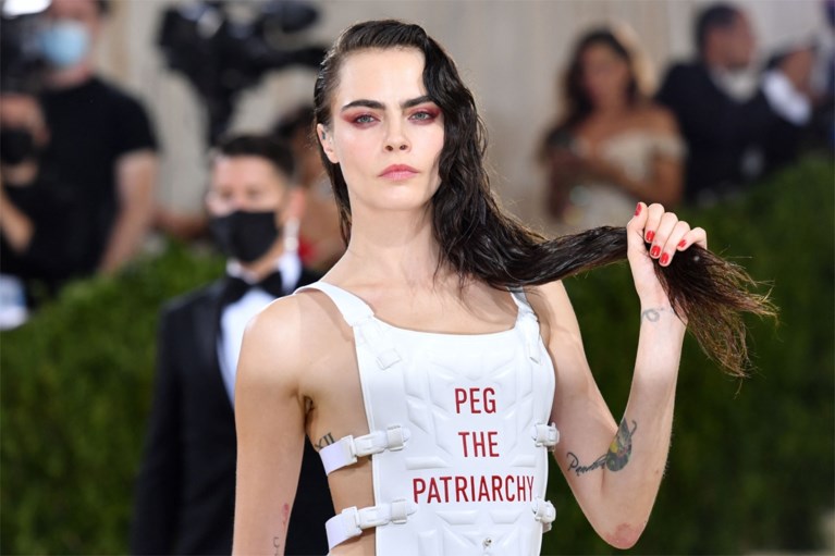 Opvallende jurk op Met Gala komt AOC opnieuw op kritiek te staan