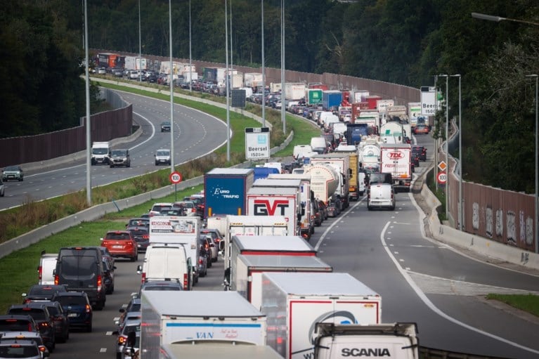 Brusselse ring volledig vrijgegeven na ongeval met tankwagen met gevaarlijke stoffen