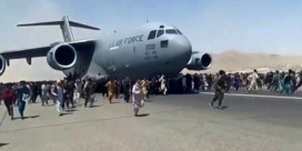 De Afghaanse mannen die van het Amerikaanse vliegtuig vielen