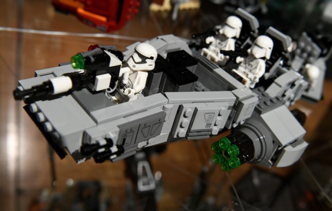 Nog zoveel Lego verkocht, aan coronaverveling | De Mobile