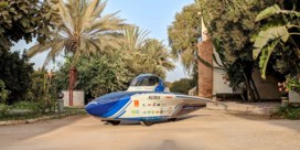 Leuvense zonnewagen met paard en kar toegekomen in Marokko voor nieuwe Solar Challenge