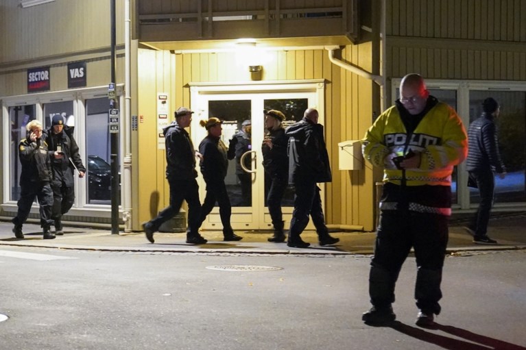 Noorse politie geeft naam vrij van man die vijf mensen met pijl en boog ombracht
