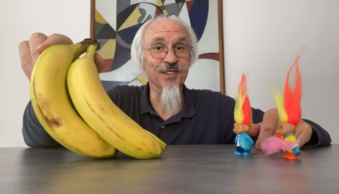 Puppet show with bananas and trolls