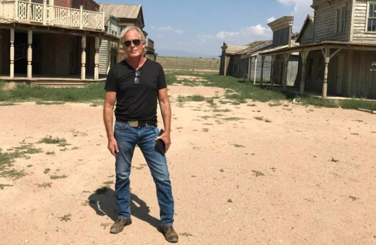 Assistent-regisseur die Alec Baldwin wapen gaf was al eens ontslagen na schietincident op filmset