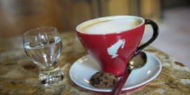 Te duur kopje koffie: obers gearresteerd in Boedapest
