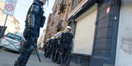 Strafverzwaring voor man die politiewapen stal tijdens rellen in Anderlecht