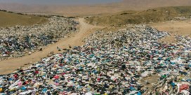 Droogste woestijn ter wereld is dumpplaats voor kleding geworden