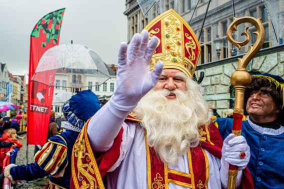 Sinterklaas meert aan in Antwerpen: ‘Er zijn dit jaar geen stoute kinderen’
