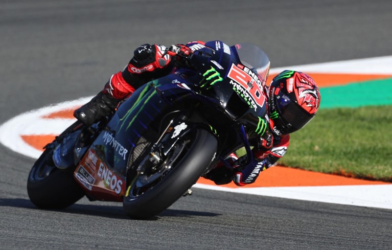 Motorracer Valentino Rossi sluit carrière af met 10de plaats in Valencia