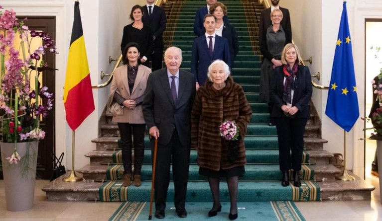 Senaatsvoorzitter test positief na contact met premier, koning Albert en koningin Paola