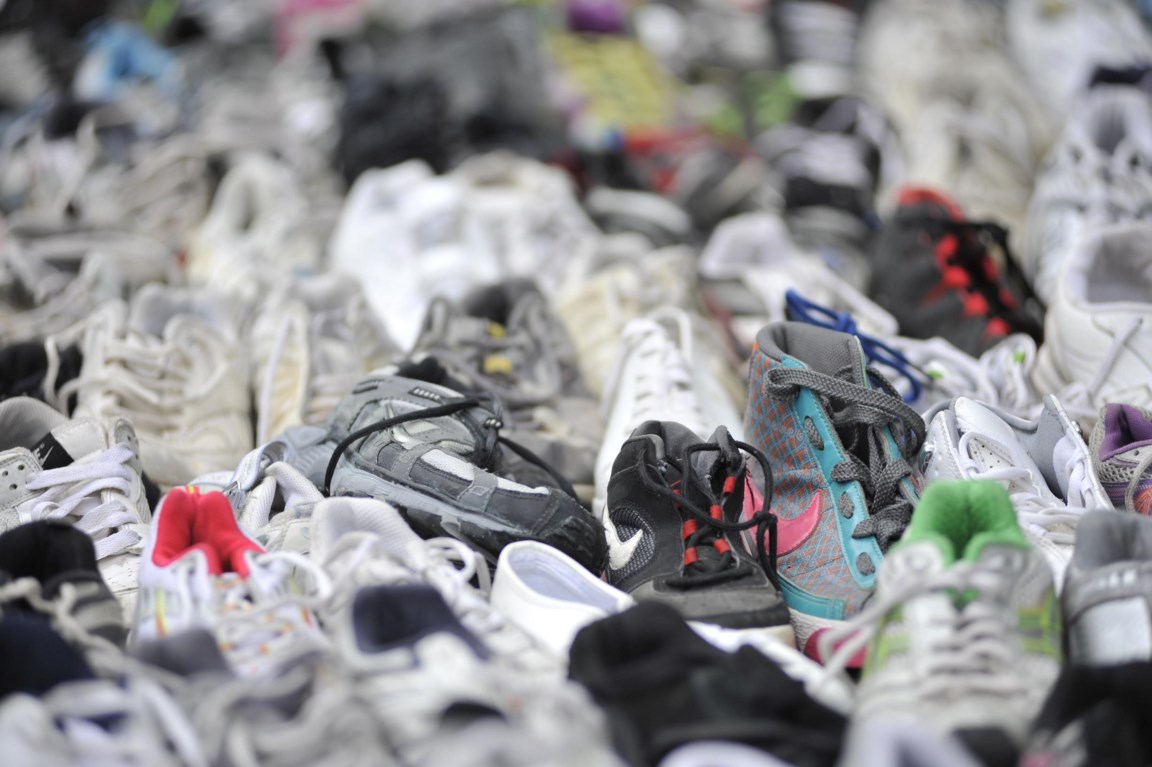 Omgeving Betasten Wetenschap Nike versnippert splinternieuwe sneakers in Vlaamse fabriek' | De Standaard  Mobile