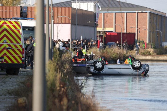 Auto met twee lichamen gevonden in Antwerps dok bij zoekactie naar vermist koppel