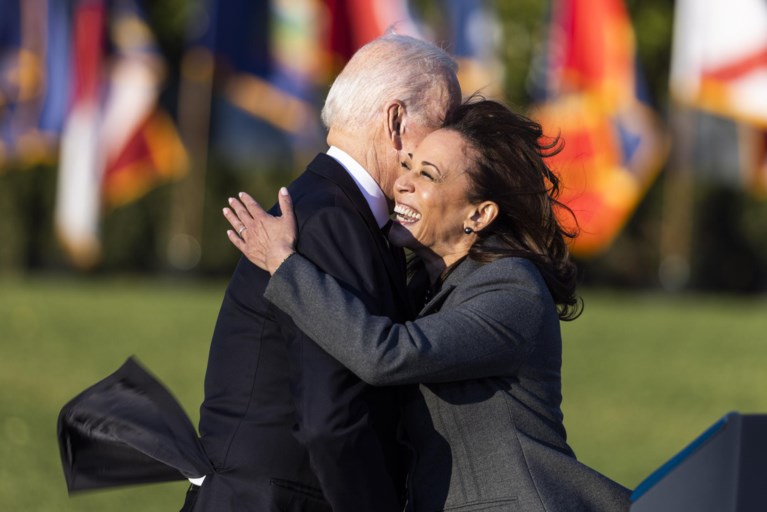 Joe Biden draagt macht tijdelijk over aan Kamala Harris tijdens colonoscopie