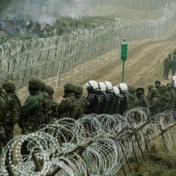 Poolse grenswacht verhindert migranten om Polen binnen te komen