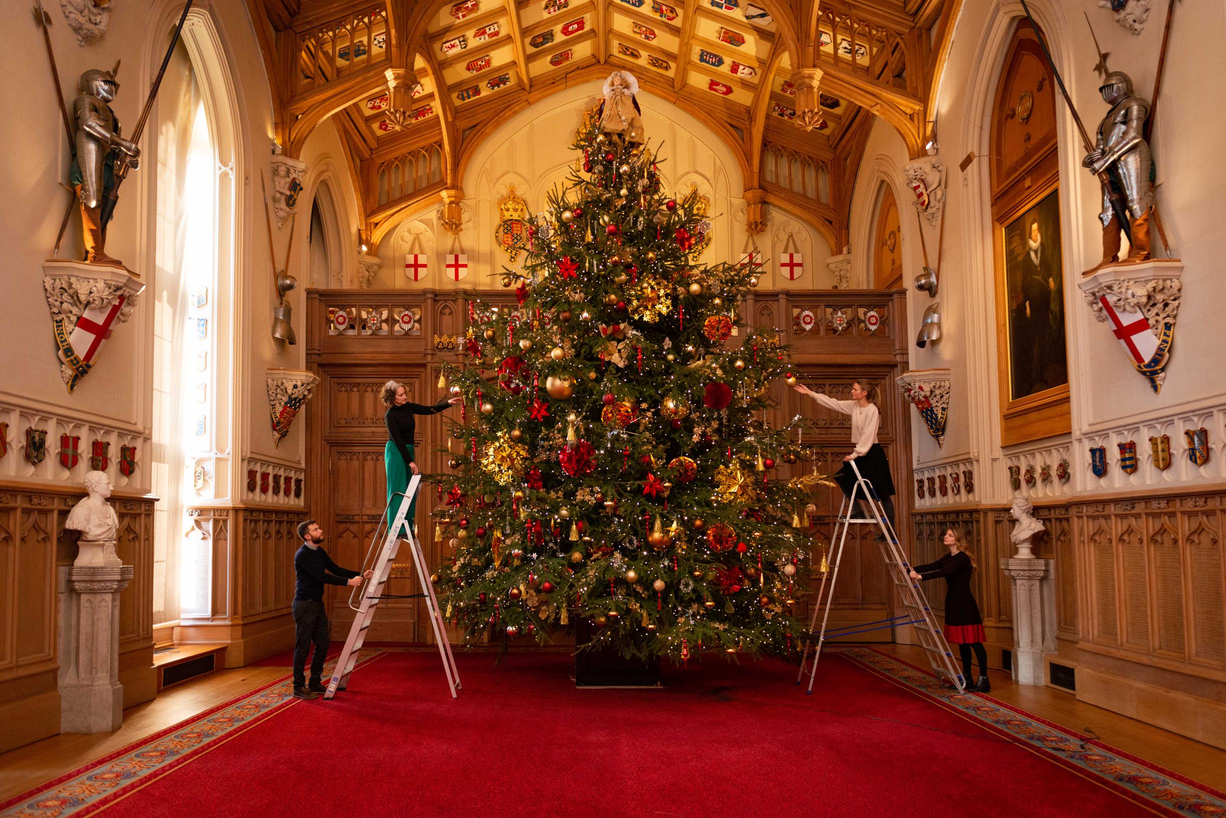 Insider: Windsor Castle is in the Christmas spirit