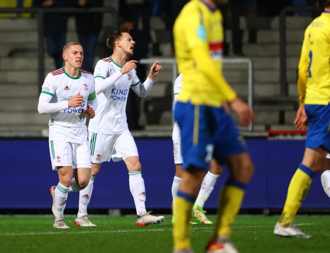 Club Brugge plaatst zich pas na strafschoppen voor kwartfinales Croky Cup, bekersprookje Westerlo voorbij