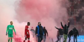 Waalse derby loopt uit de hand: match tussen Charleroi en Standard vroegtijdig gestaakt