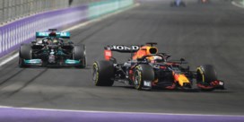 Lewis Hamilton wint GP van Saudi-Arabië na nieuwe aanrijding met Max Verstappen