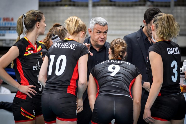 Volleybalsters beschuldigen bondscoach Gert Vande Broek van ‘emotioneel misbruik’: ‘Ik ben echt buiten gepest door de coach’