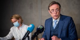 Bart De Wever laat Antwerpse Open VLD imploderen  