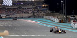 Verstappen kroont zich in allerlaatste ronde tot wereldkampioen Formule 1