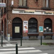 Proces aanslagen Parijs | Twee vaste klanten in het café van Abdeslam komen aan het woord  