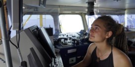 Duitse kapitein respecteerde wet door mensen te redden op zee  