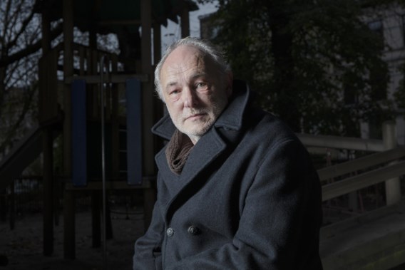 Dichter en columnist Bernard Dewulf is overleden