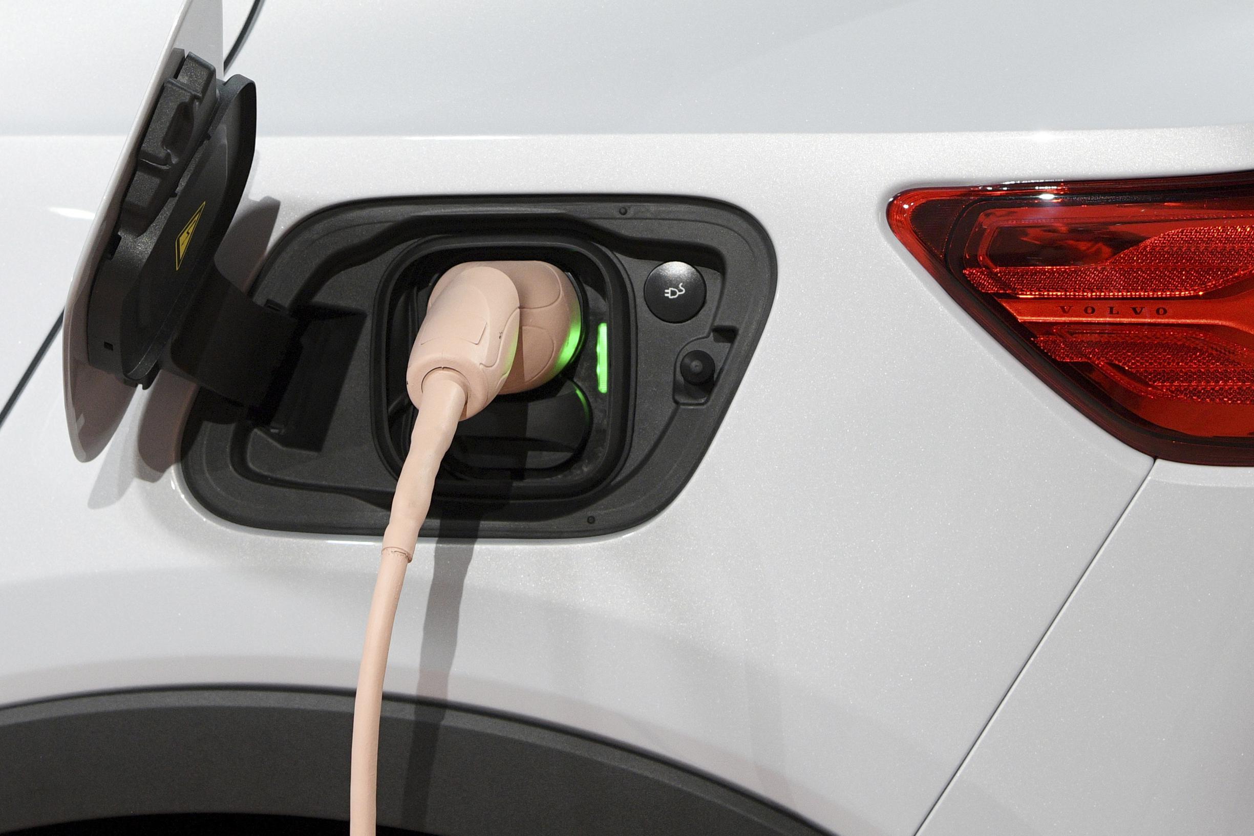 Volvo starts its own network of fast charging stations in Belgium