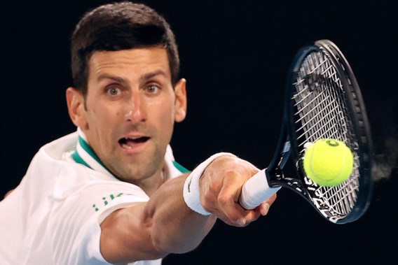 Ongevaccineerde Novak Djokovic krijgt vrijstelling en mag deelnemen aan de Australian Open