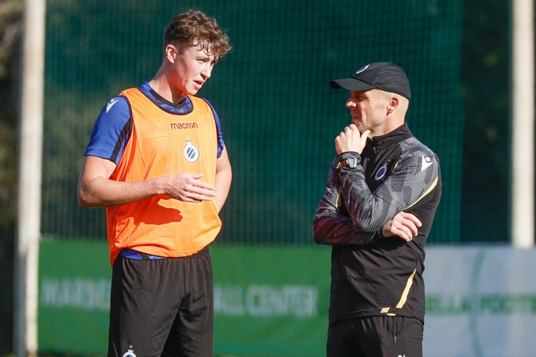 Alfred Schreuder praat voor het eerst als trainer van Club Brugge: ‘Wat ik meeneem van Barcelona? Sowieso geen spelers’