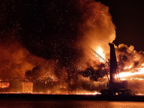Zware brand in Gentse haven onder controle