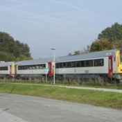 Trein in Aalst overvol: leerlingen wachten in vrieskou op vervangbus  
