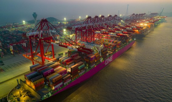 Corona treft China hard: fabrieken sluiten, schepen staan in file 
