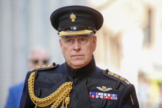 Brits koningshuis trekt militaire titels prins Andrew in
