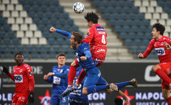 AA Gent laat verdiende zege tegen KV Kortrijk in slot uit handen glippen