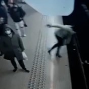 Man (23) die vrouw op metrospoor duwde aangehouden voor poging tot doodslag  