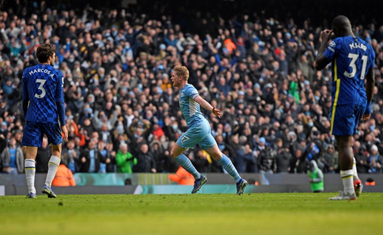 De Bruyne beslist topper tegen Chelsea met heerlijke krul