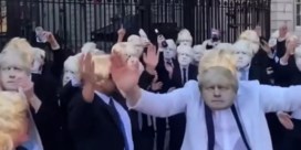 ‘Boris Johnson’ bouwt een feestje voor Downing Street 10  