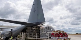 Eerste hulpvliegtuig komt aan in Tonga   