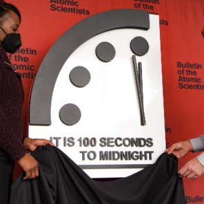 Doomsday Clock blijft op 100 seconden voor middernacht staan  