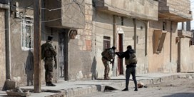 IS bevrijdt leden uit gevangenis in Syrië: al meer dan 120 doden