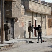 IS bevrijdt leden uit gevangenis in Syrië: al meer dan 120 doden